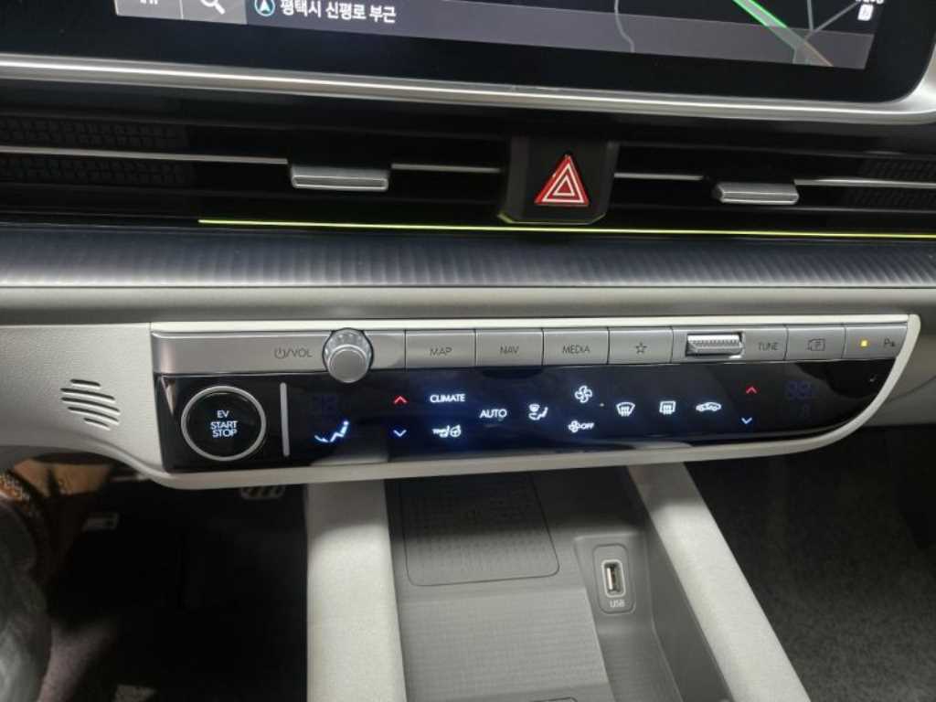 HYUNDAI Ioniq 6 - Vista 12