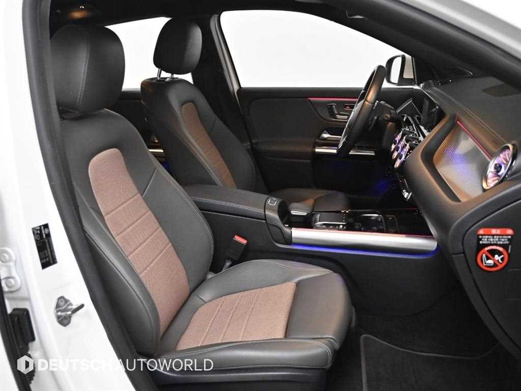 Mercedes Benz EQA - Vista 10