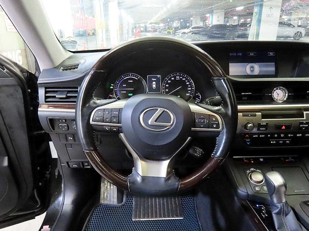 Lexus ES - Vista 8