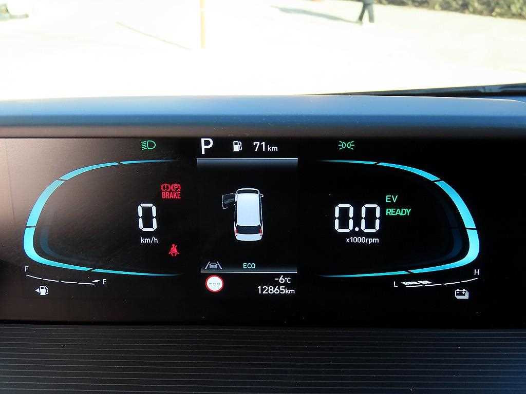 HYUNDAI Staria - Vista 9