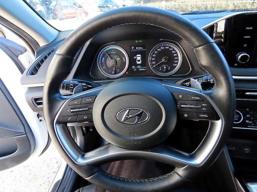 HYUNDAI Sonata - Vista 8