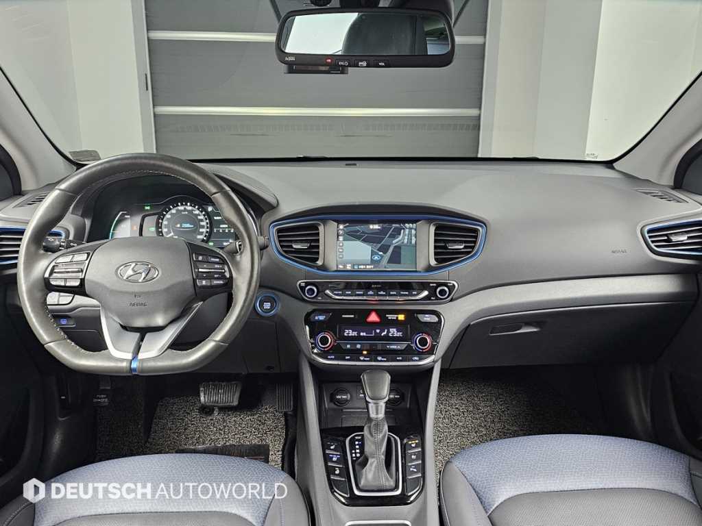 HYUNDAI Ioniq - Vista 7