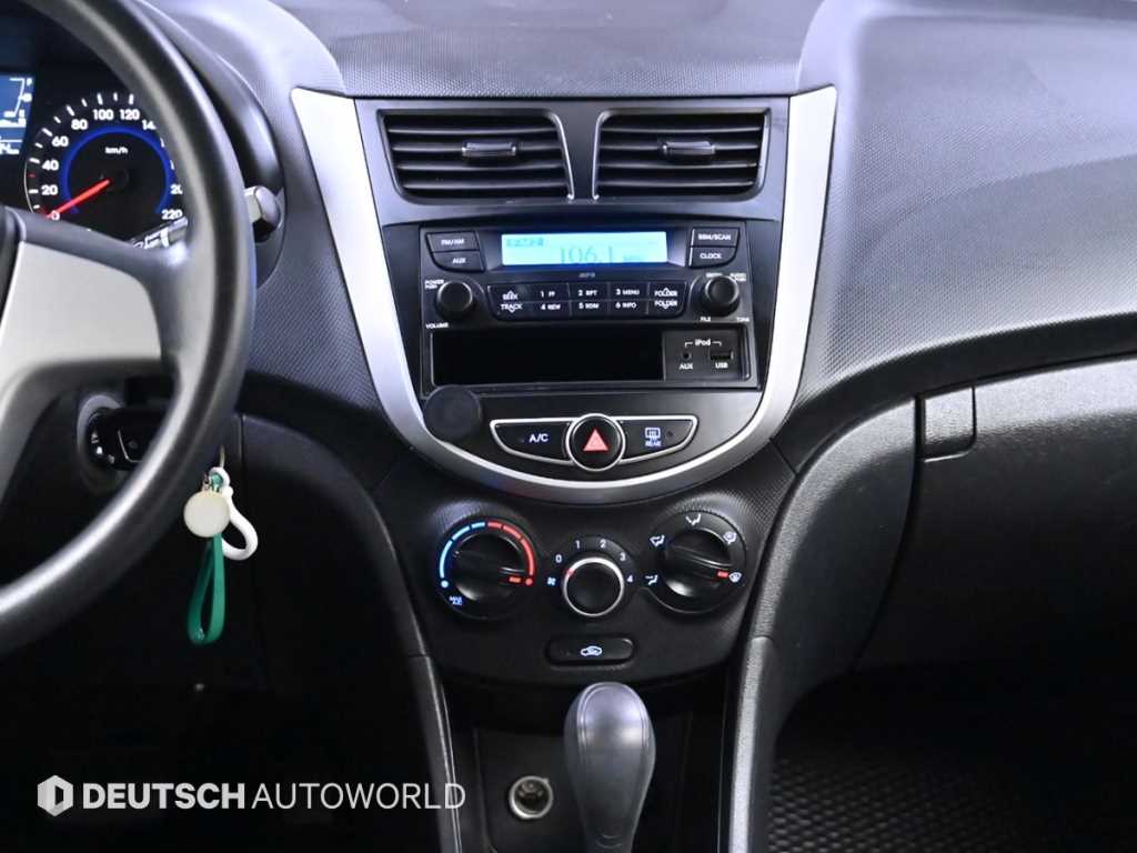 HYUNDAI Accent 2015 Blanco - Importación desde Corea - HF Imports Iquique - Foto 14