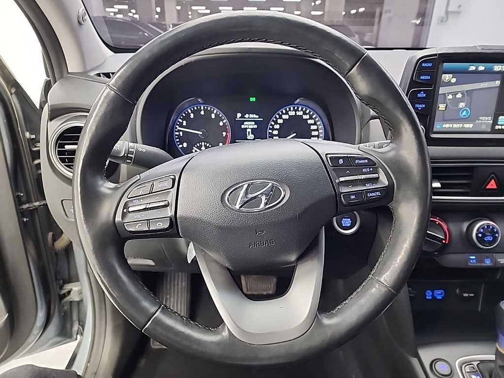HYUNDAI Kona - Vista 9