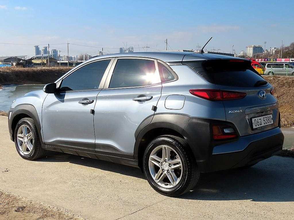 HYUNDAI Kona - Vista 3