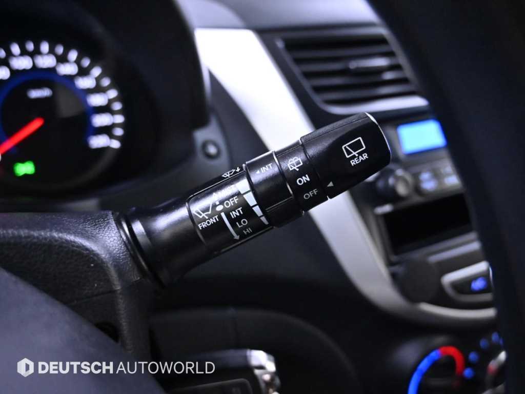 HYUNDAI Accent 2015 Blanco - Importación desde Corea - HF Imports Iquique - Foto 18