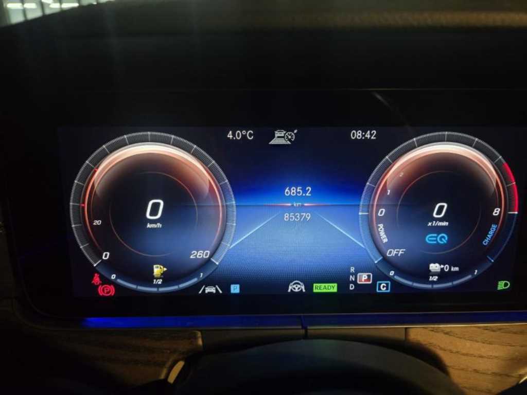 Mercedes Benz E class - Vista 3