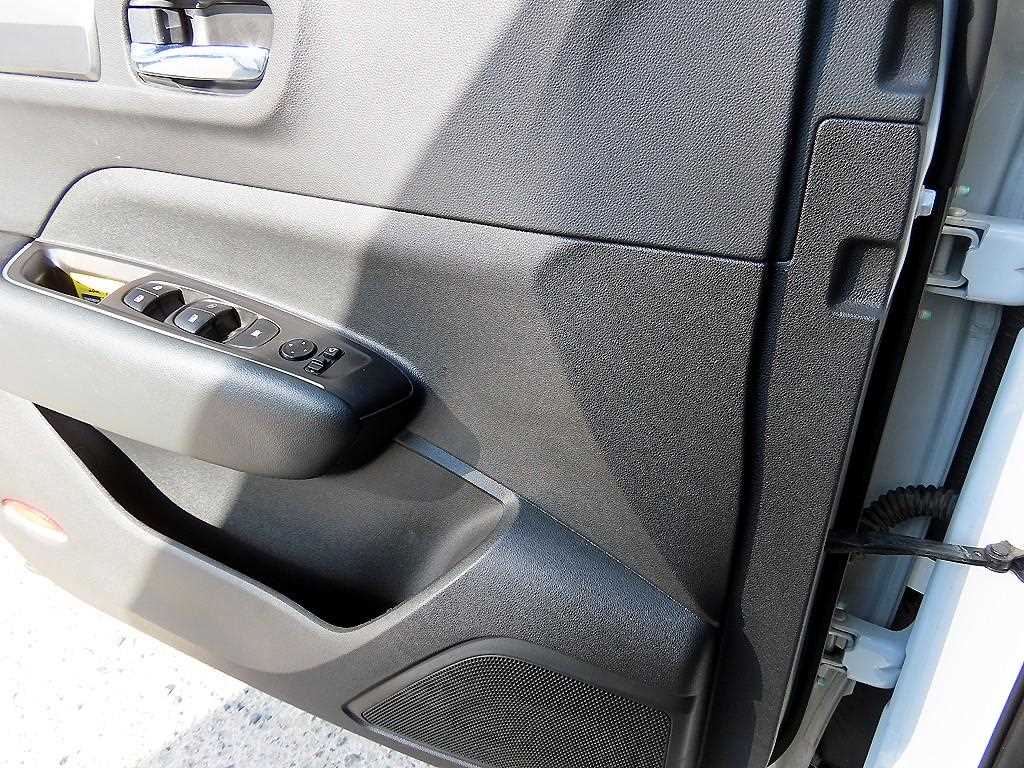 SAMSUNG QM6 - Vista 11