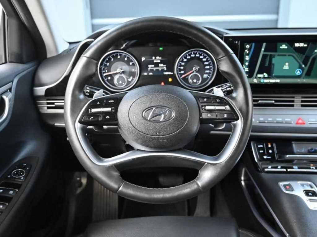 HYUNDAI Grandeur - Vista 11