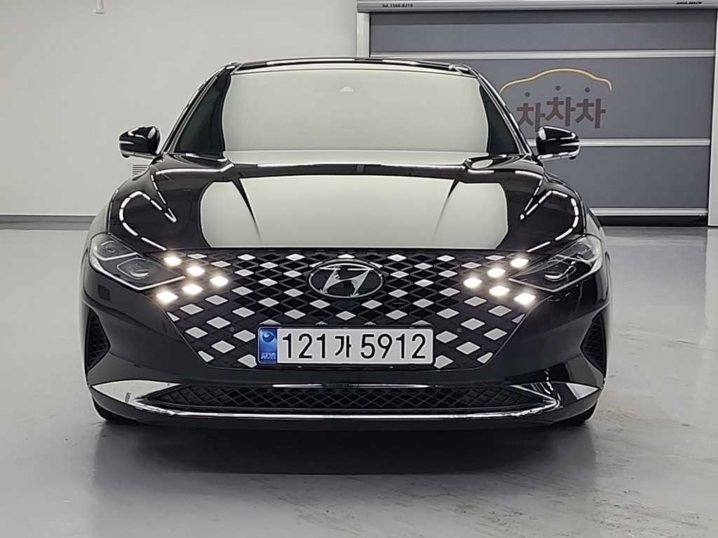 HYUNDAI Grandeur - Vista 2