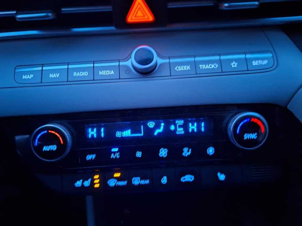 HYUNDAI Avante - Vista 12