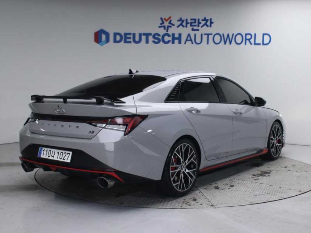 HYUNDAI Avante - Vista 2