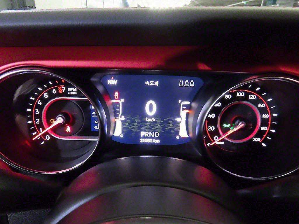 Jeep Gladiator - Vista 9