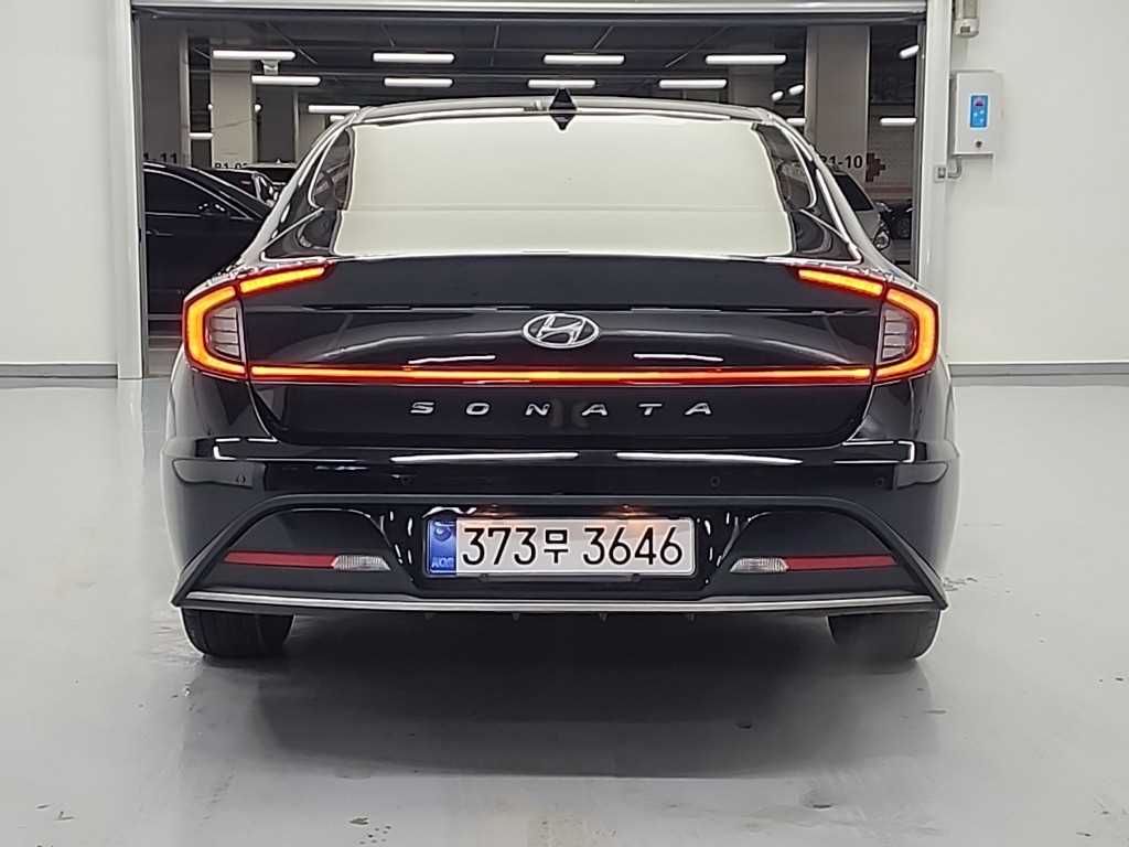 HYUNDAI Sonata - Vista 3