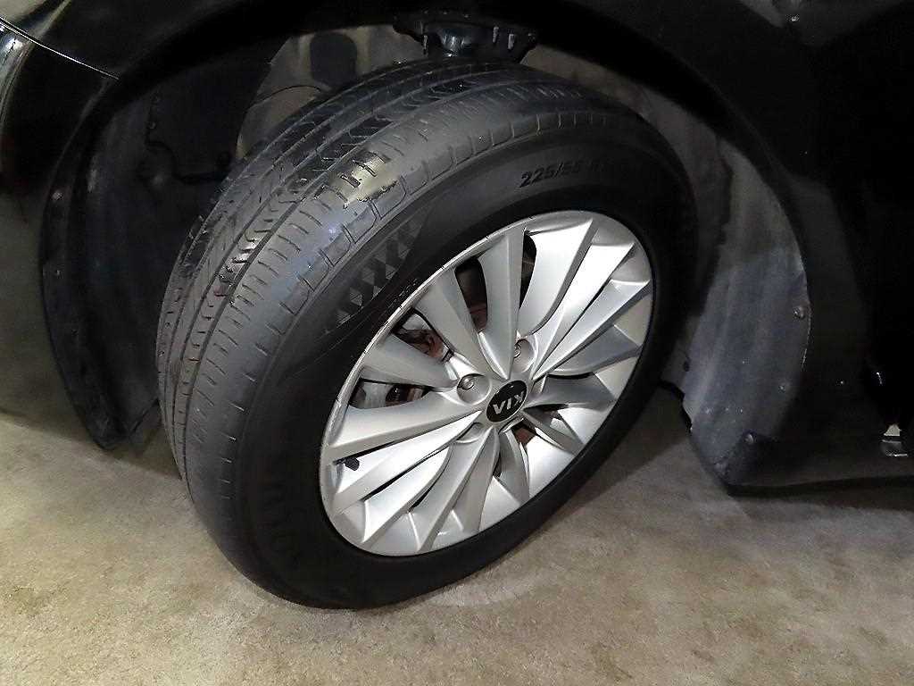 KIA K7 2016 Negro - Importación desde Corea - HF Imports Iquique - Foto 19