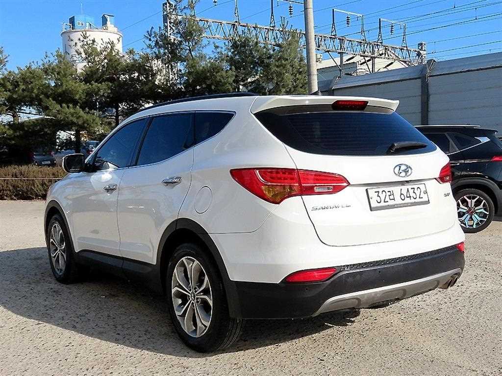 HYUNDAI Santa Fe - Vista 3