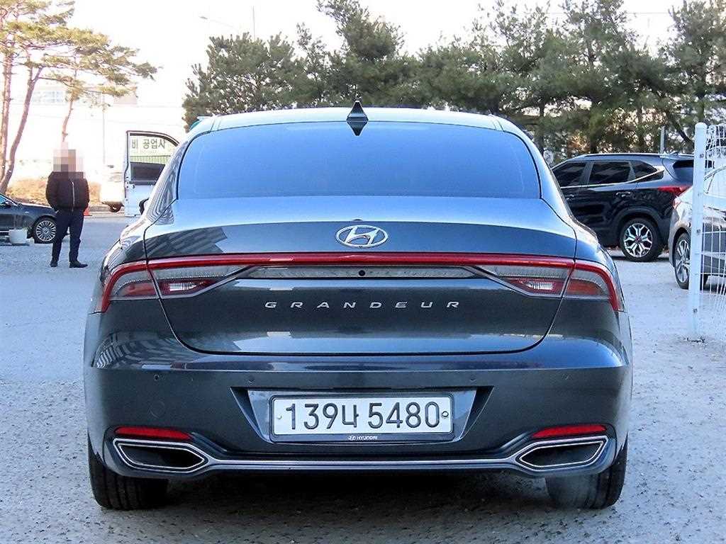 HYUNDAI Grandeur - Vista 4