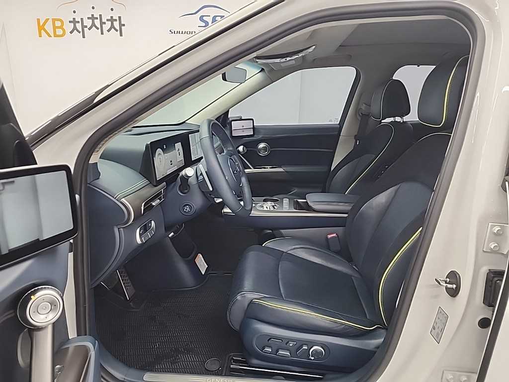 Genesis GV60 - Vista 11