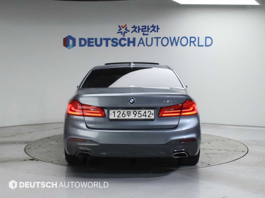 BMW 5 Series - Vista 4