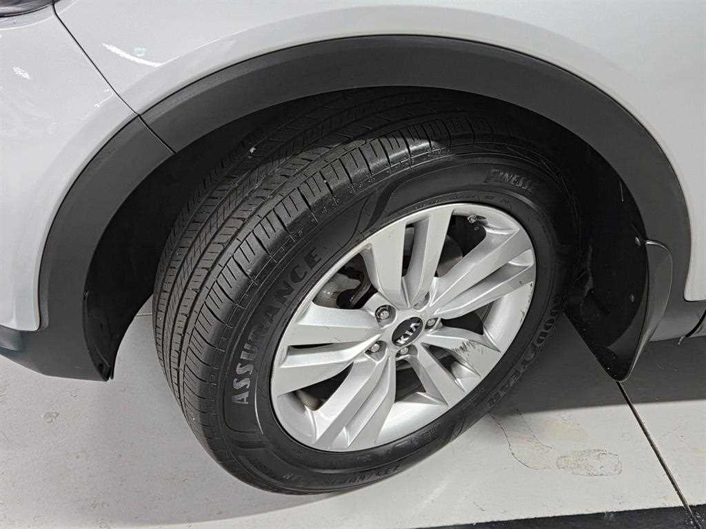 KIA Sorento 2015 Plateado - Importación desde Corea - HF Imports Iquique - Foto 19