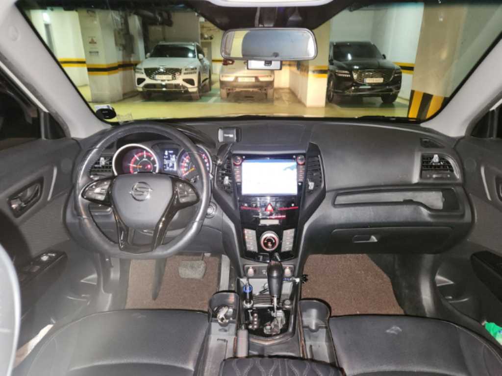 Ssangyong Tivoli - Vista 10