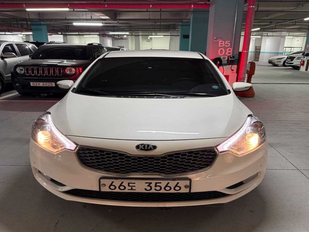 KIA K3 2013 Blanco - Importación desde Corea - HF Imports Iquique - Foto 1