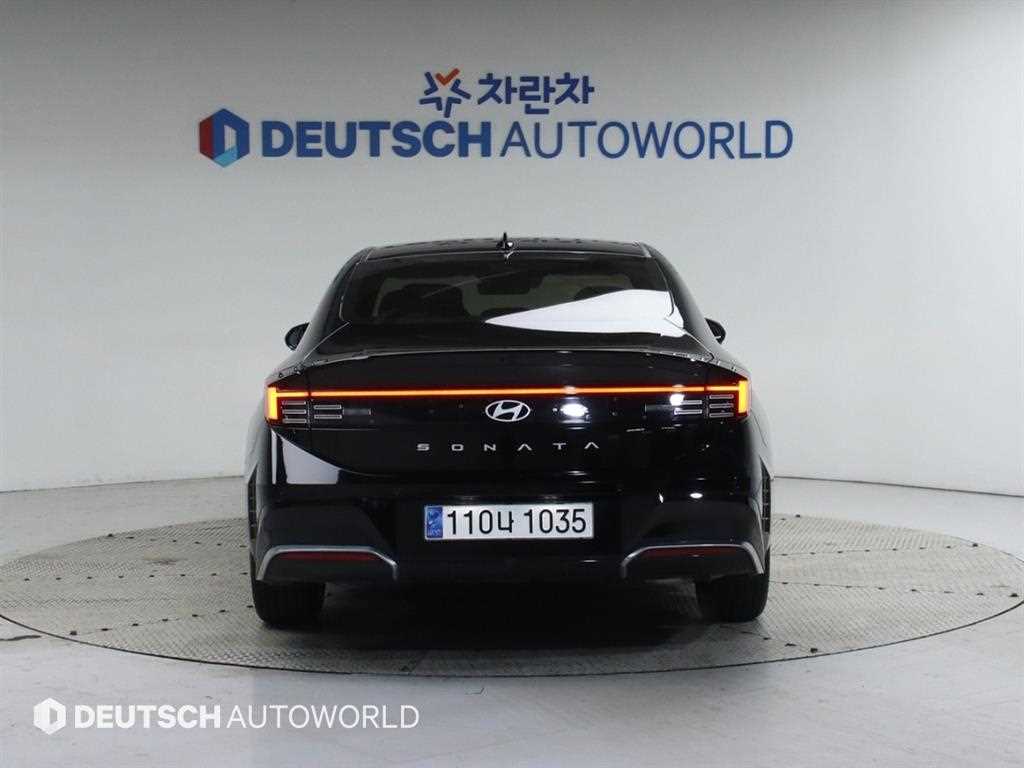 HYUNDAI Sonata - Vista 4