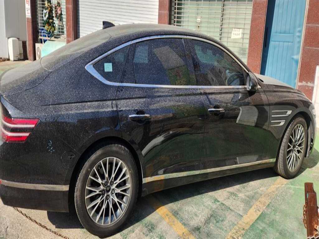 Genesis G80 - Vista 4