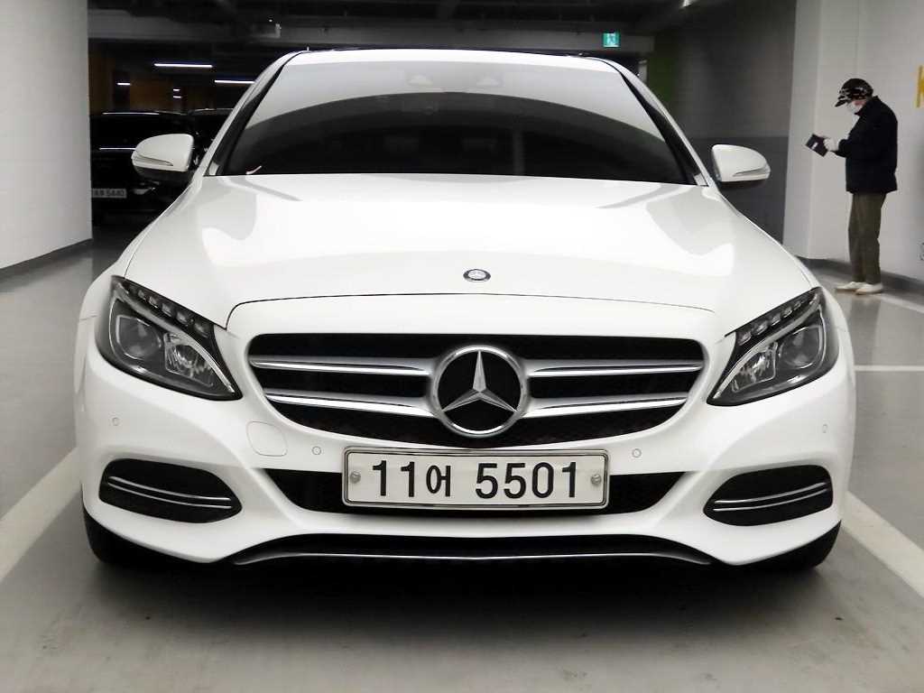 Mercedes Benz C Class - Vista 2