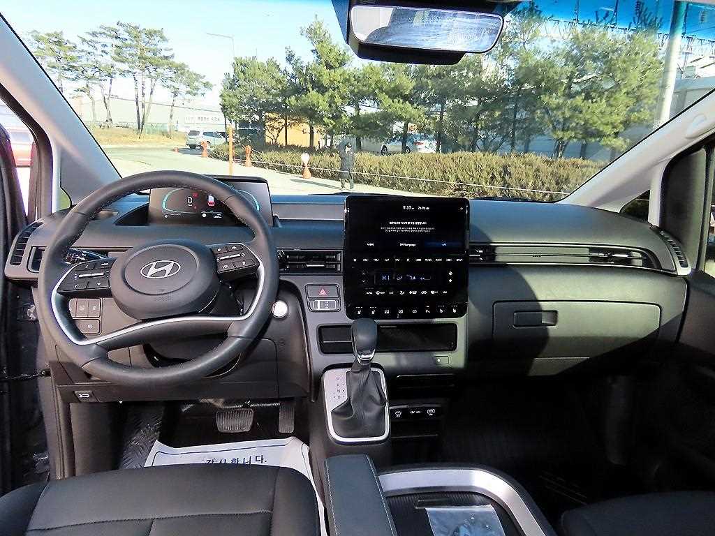 HYUNDAI Staria - Vista 7