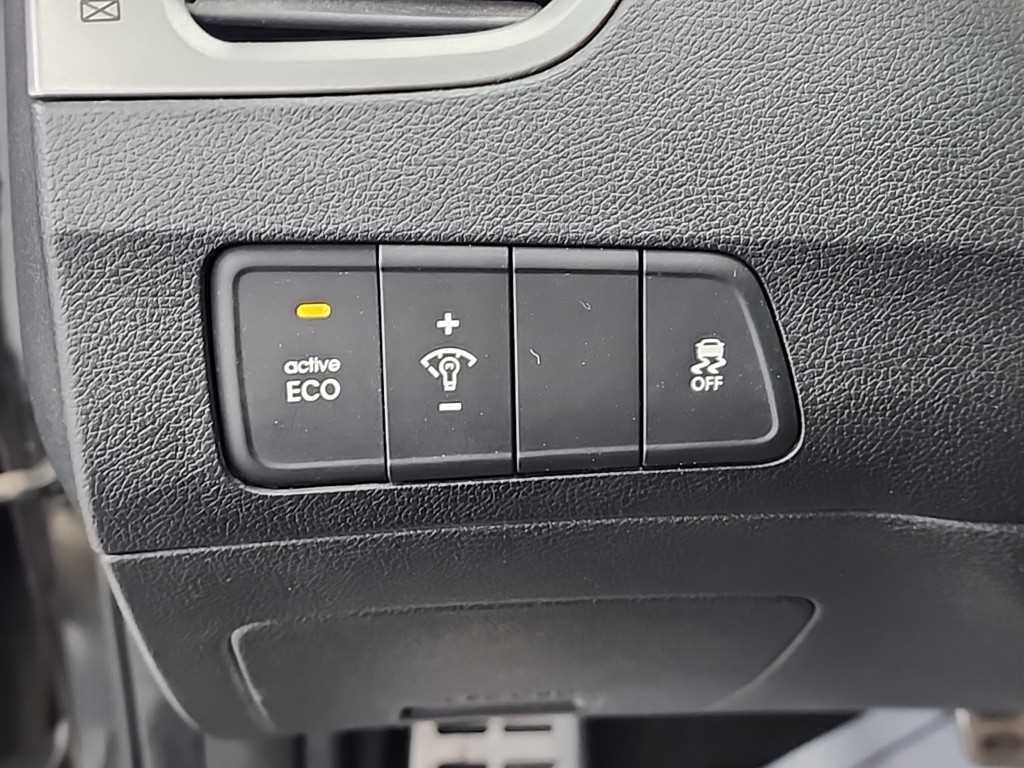 HYUNDAI Avante 2012 Negro - Importación desde Corea - HF Imports Iquique - Foto 18