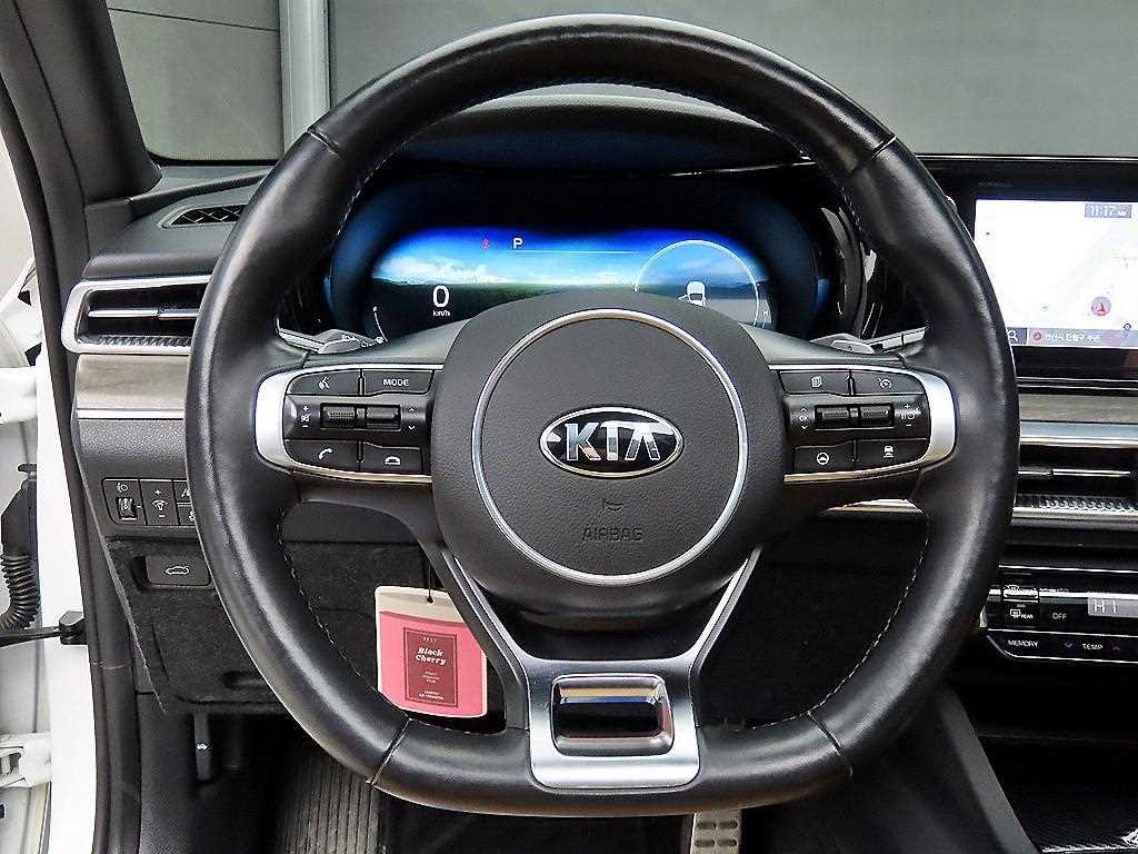 KIA K5 - Vista 9