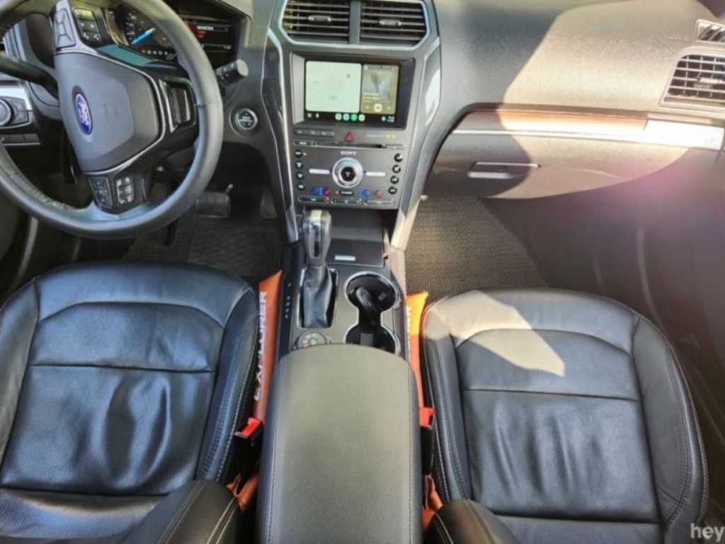 Ford Explorer - Vista 8