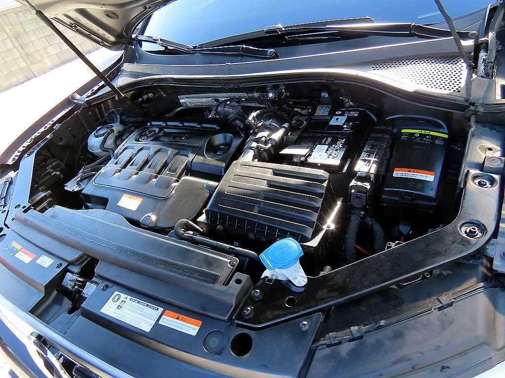 Volkswagen Tiguan 2018 Negro - Importación desde Corea - HF Imports Iquique - Foto 19