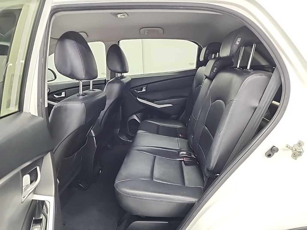 Ssangyong Korando - Vista 12