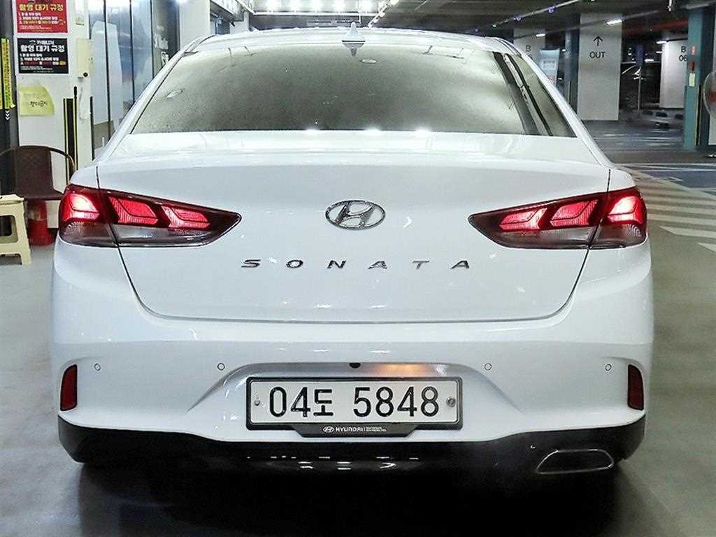 HYUNDAI Sonata - Vista 5