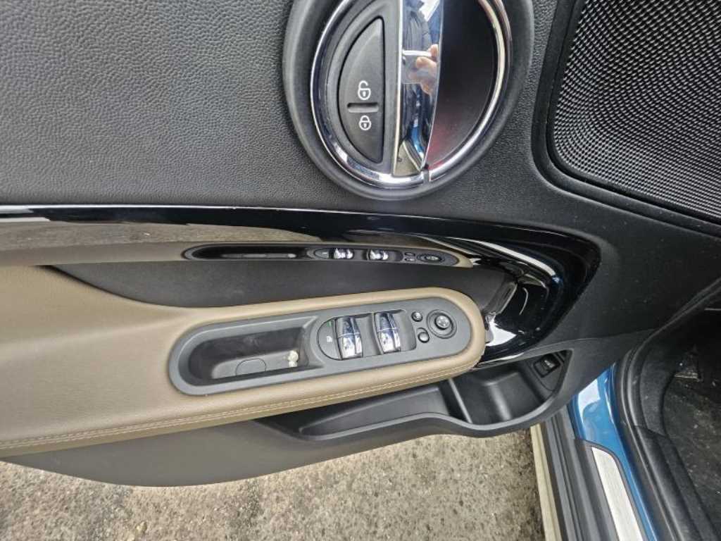 Mini Countryman - Vista 8