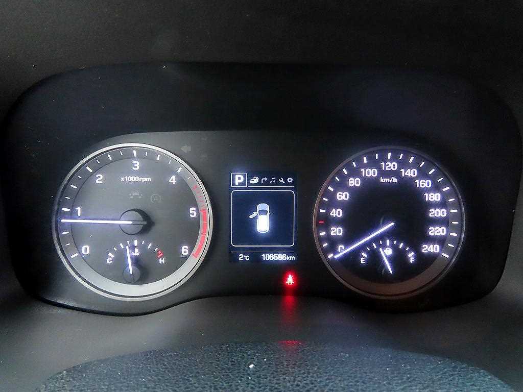 HYUNDAI Tucson - Vista 9