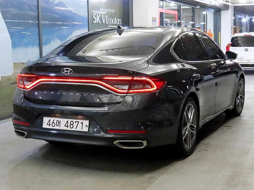HYUNDAI Grandeur - Vista 4