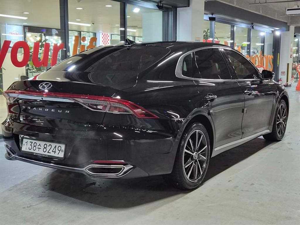 HYUNDAI Grandeur - Vista 4