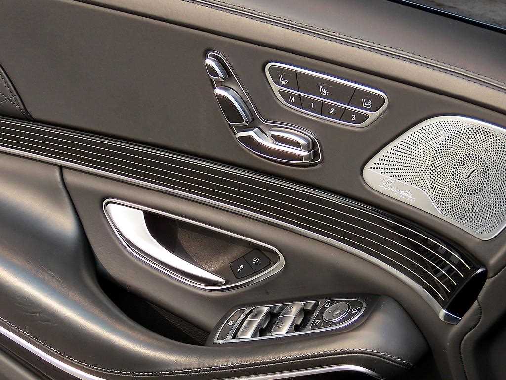 Mercedes Benz S Class - Vista 12