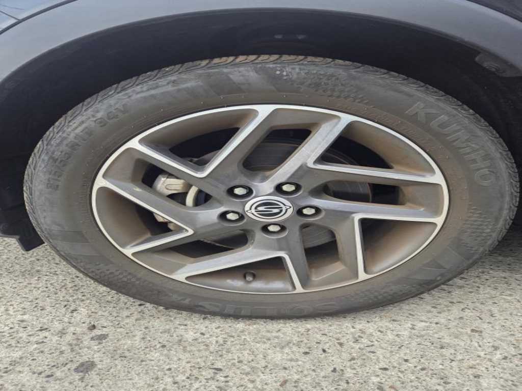 Ssangyong Tivoli - Vista 9