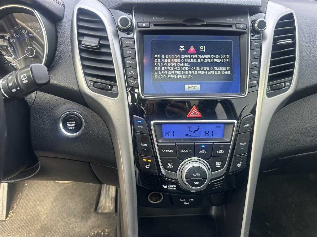 HYUNDAI i30 - Vista 9