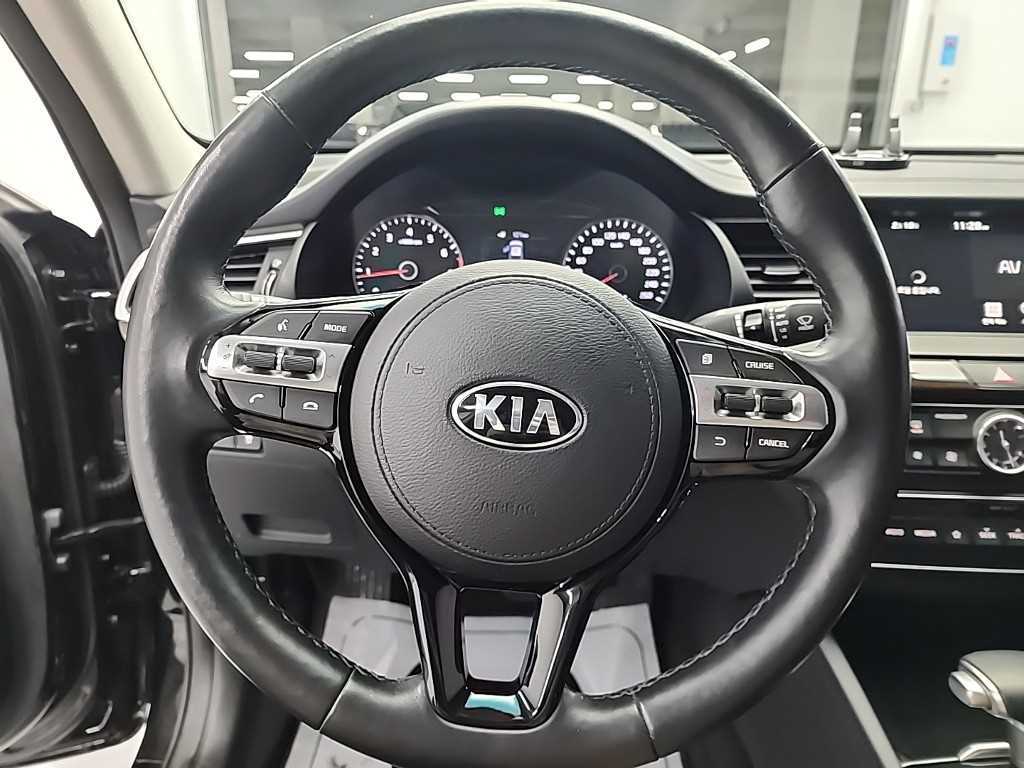 KIA K7 - Vista 9
