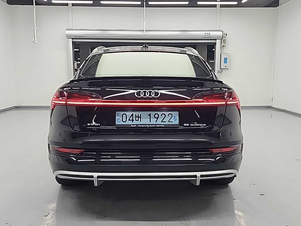 Audi e-Tron - Vista 3