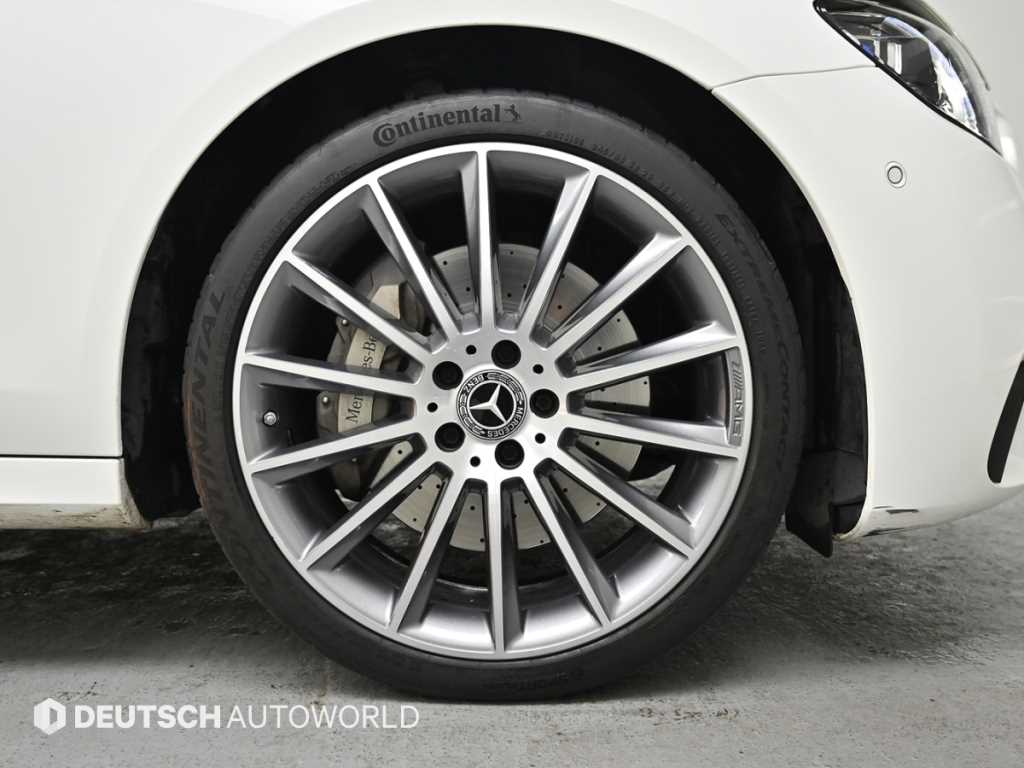 Mercedes Benz E class - Vista 5