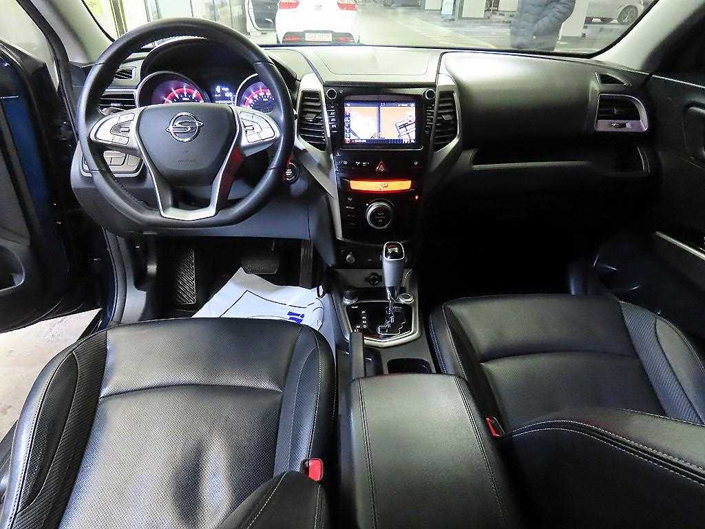 Ssangyong Tivoli - Vista 10