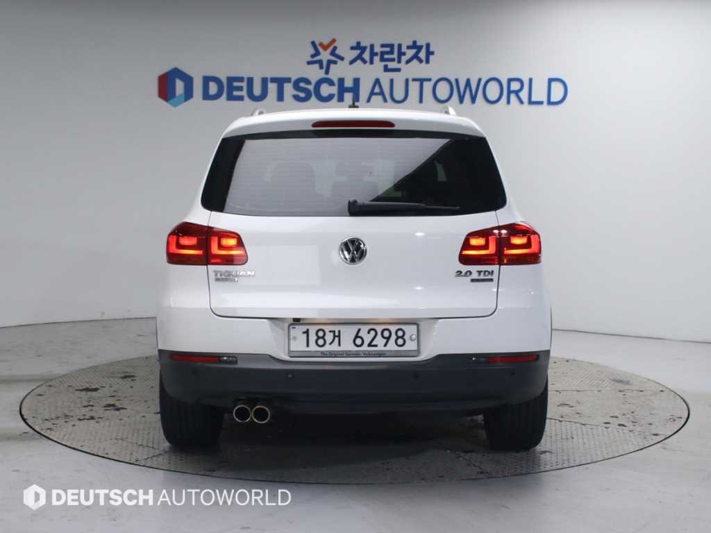 Volkswagen Tiguan - Vista 4