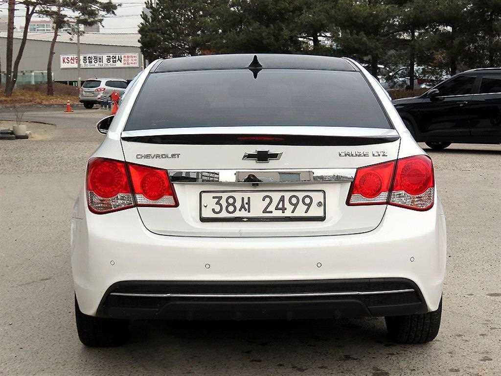 Chevrolet Cruise - Vista 4