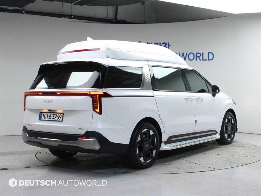 KIA Carnival - Vista 2